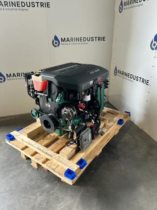 Volvo Penta D3-220 nline five-cylinder marine turbo-diesel Engine - Image 6