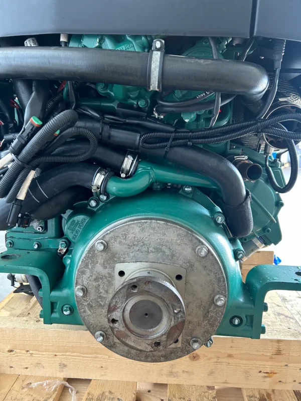 Volvo Penta D3-220 nline five-cylinder marine turbo-diesel Engine - Image 3