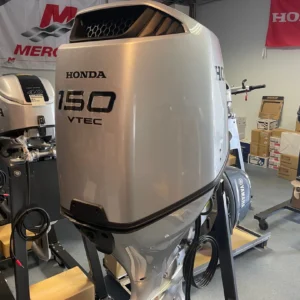 Honda BF150 4-Stroke, DOHC, 4 Cylinders/16 Valves Outboard Motor