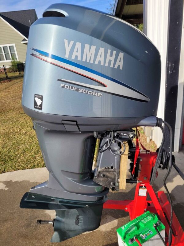 Slightly Used Yamaha 225HP four Stroke Outboard Motor - Image 2